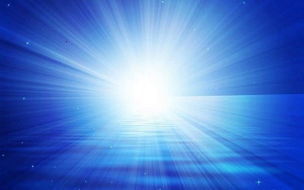 Ánh sáng xanh (HEV) được định nghĩa là ánh sáng nhìn thấy năng lượng cao